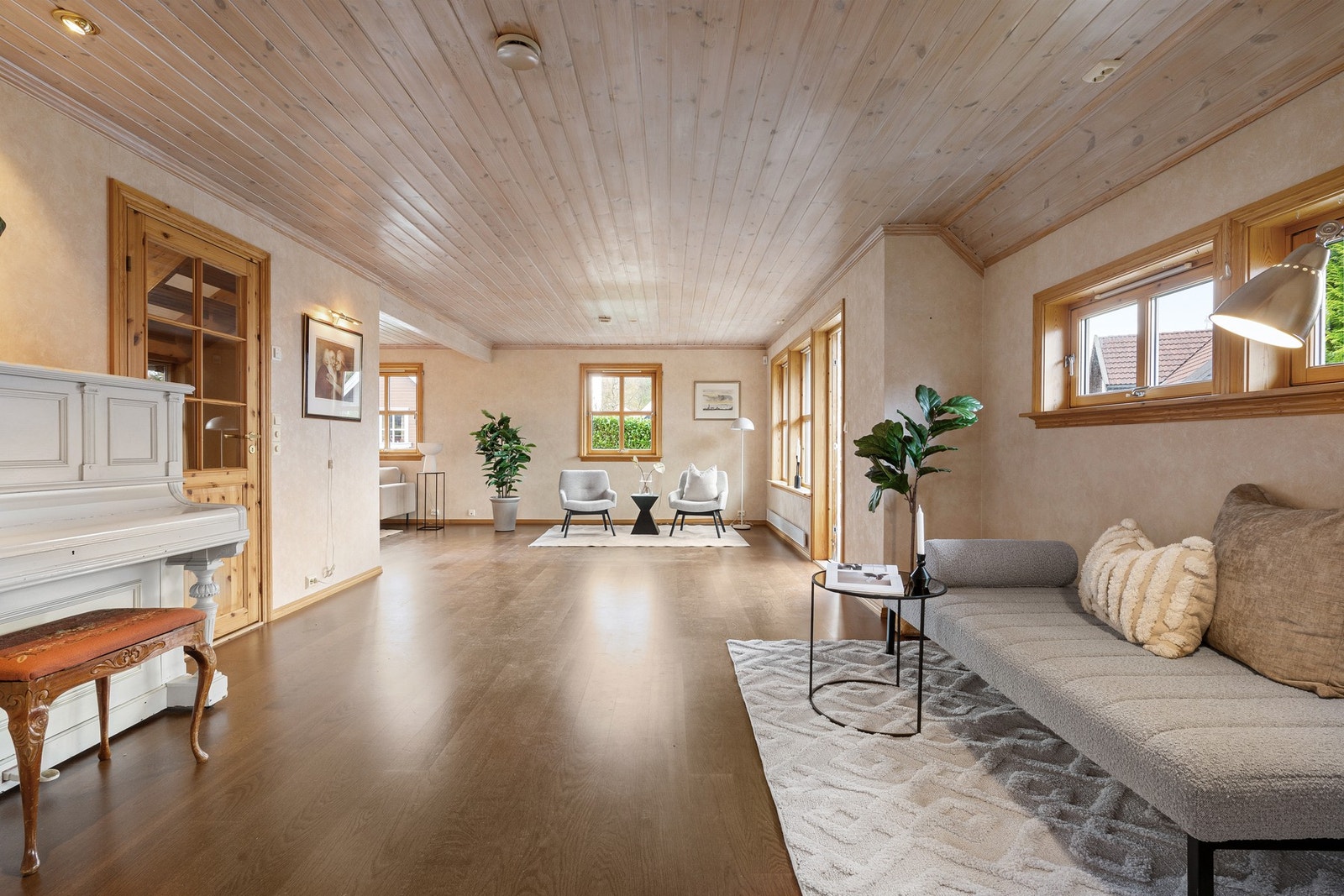 Stor stue med flere soner Galleribilde