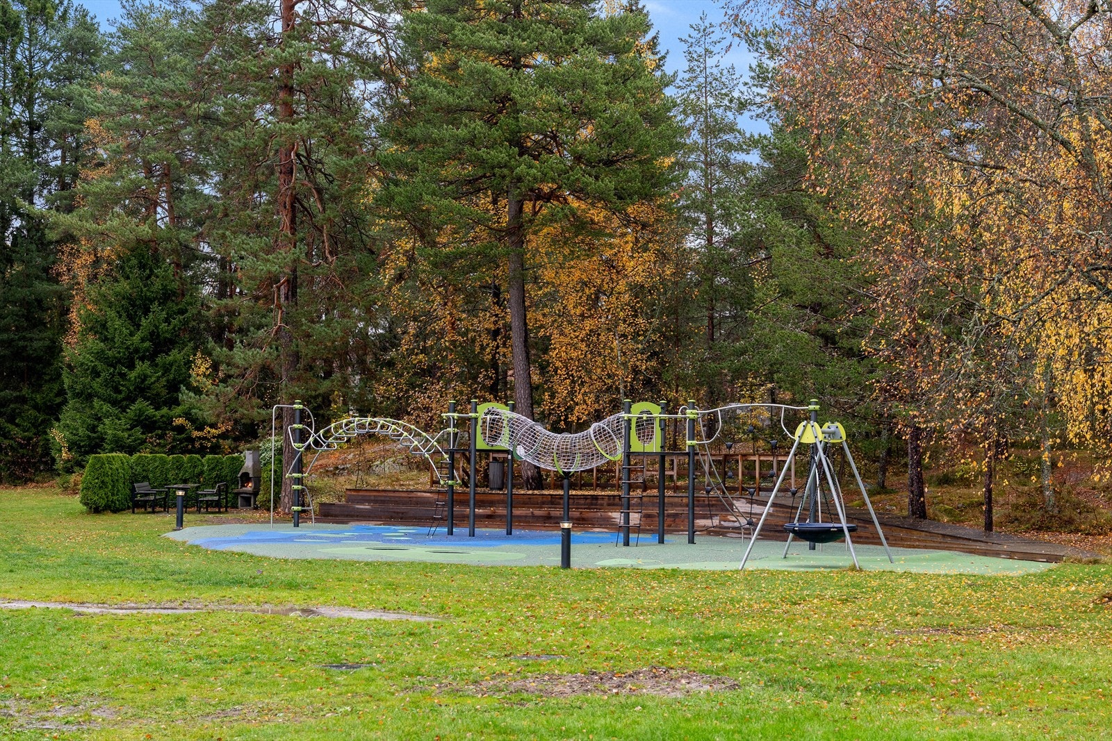 Borettslaget består av 567 andelsleiligheter fordelt på 23 bygninger. Galleribilde