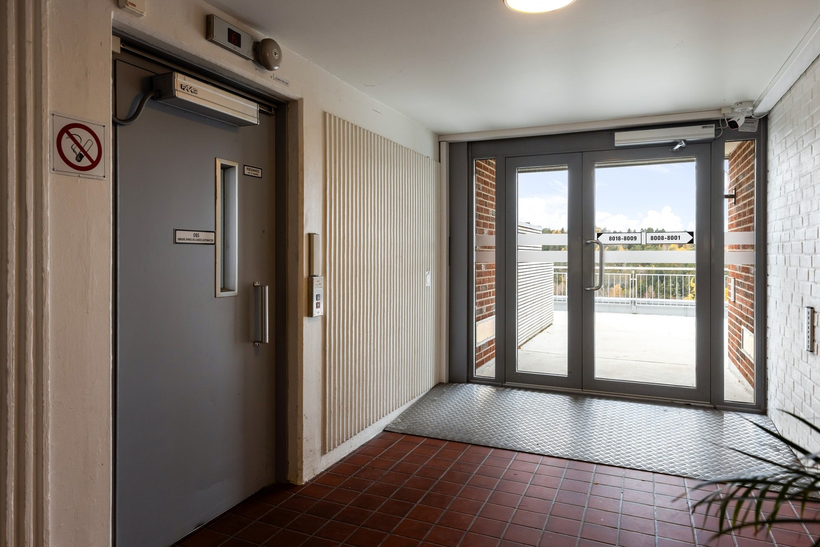 Det er moderne fasiliteter som trappefri adkomst med heis. Galleribilde