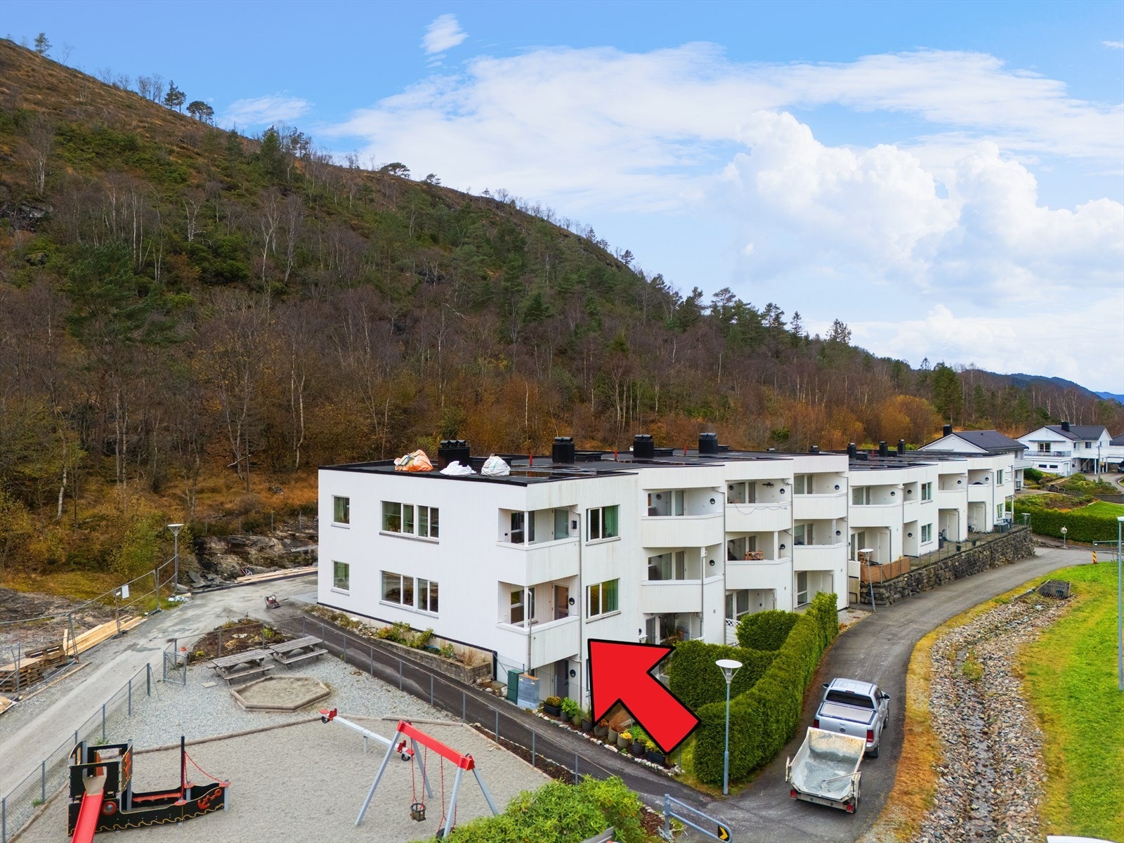 Leiligheten ligger i høy 1. etasje med trappefri adkomst Galleribilde