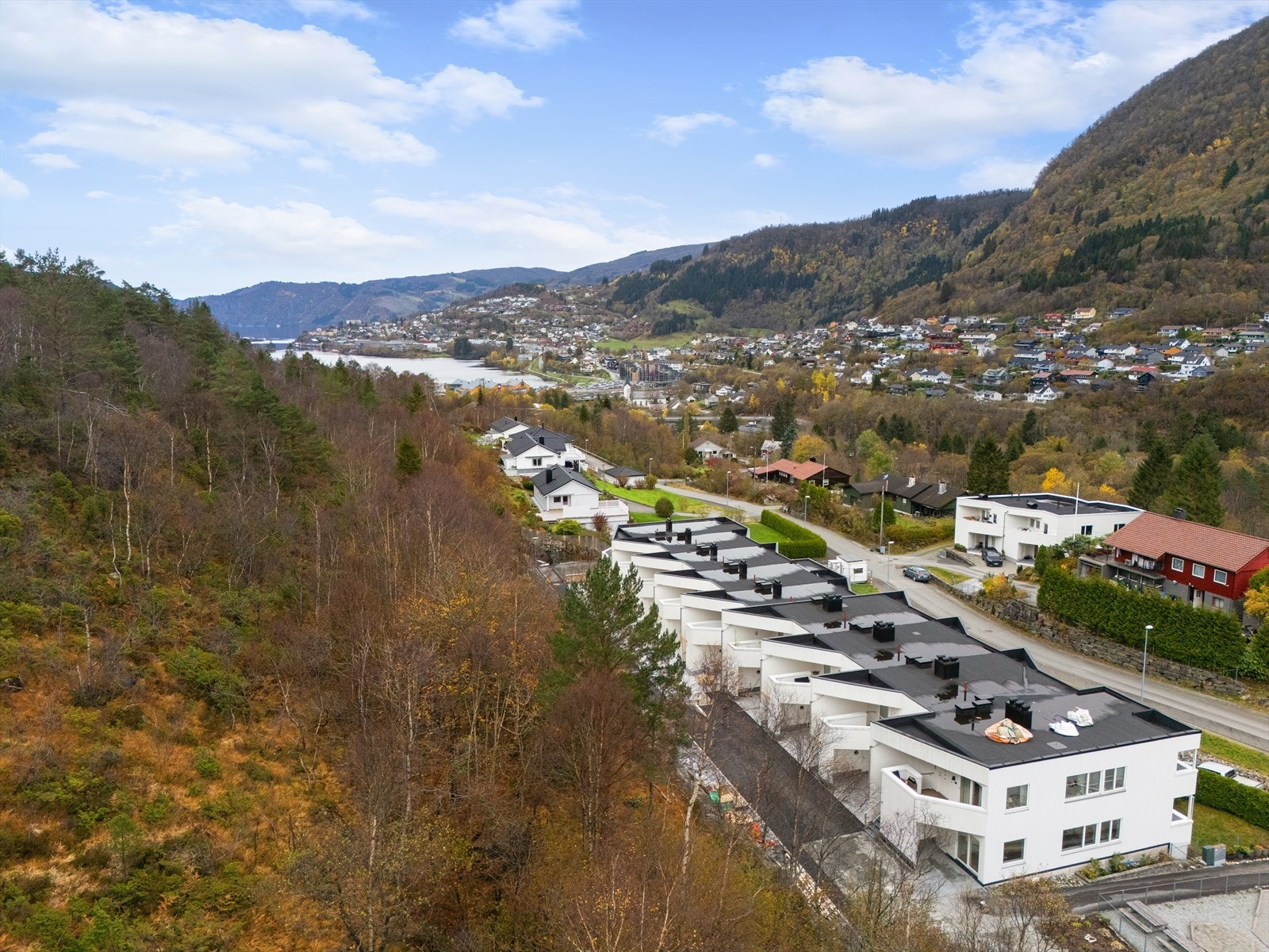 Kort vei til turmuligheter, togstasjon og kjøpesenter Galleribilde