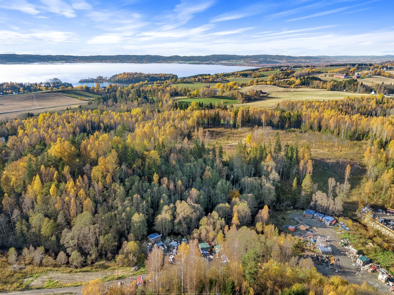 Velkommen til Tyrihjellen, en ubebygd tomt på 1777 kvm på Gan i Lillestrøm kommune. Galleribilde