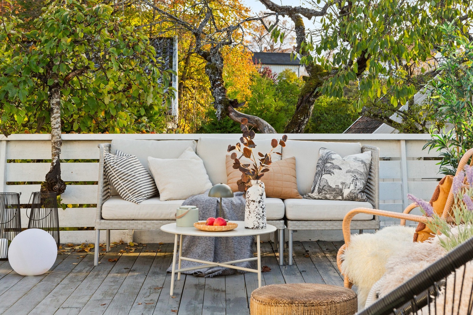 Herlig terrasse mot vest garanterer for flotte solnedganger Galleribilde