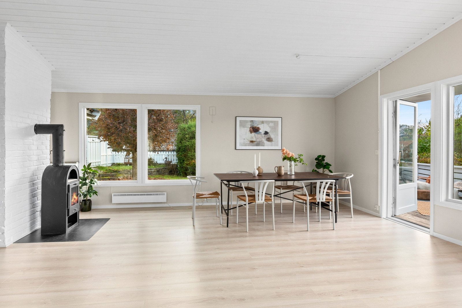 Utgang fra stuen til deilig vestvendt terrasse Galleribilde