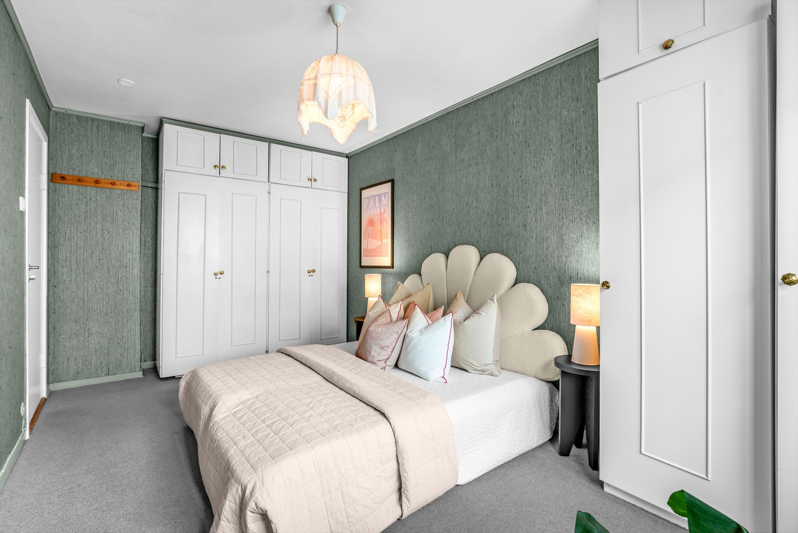 Praktisk garderobeinnredning. Galleribilde