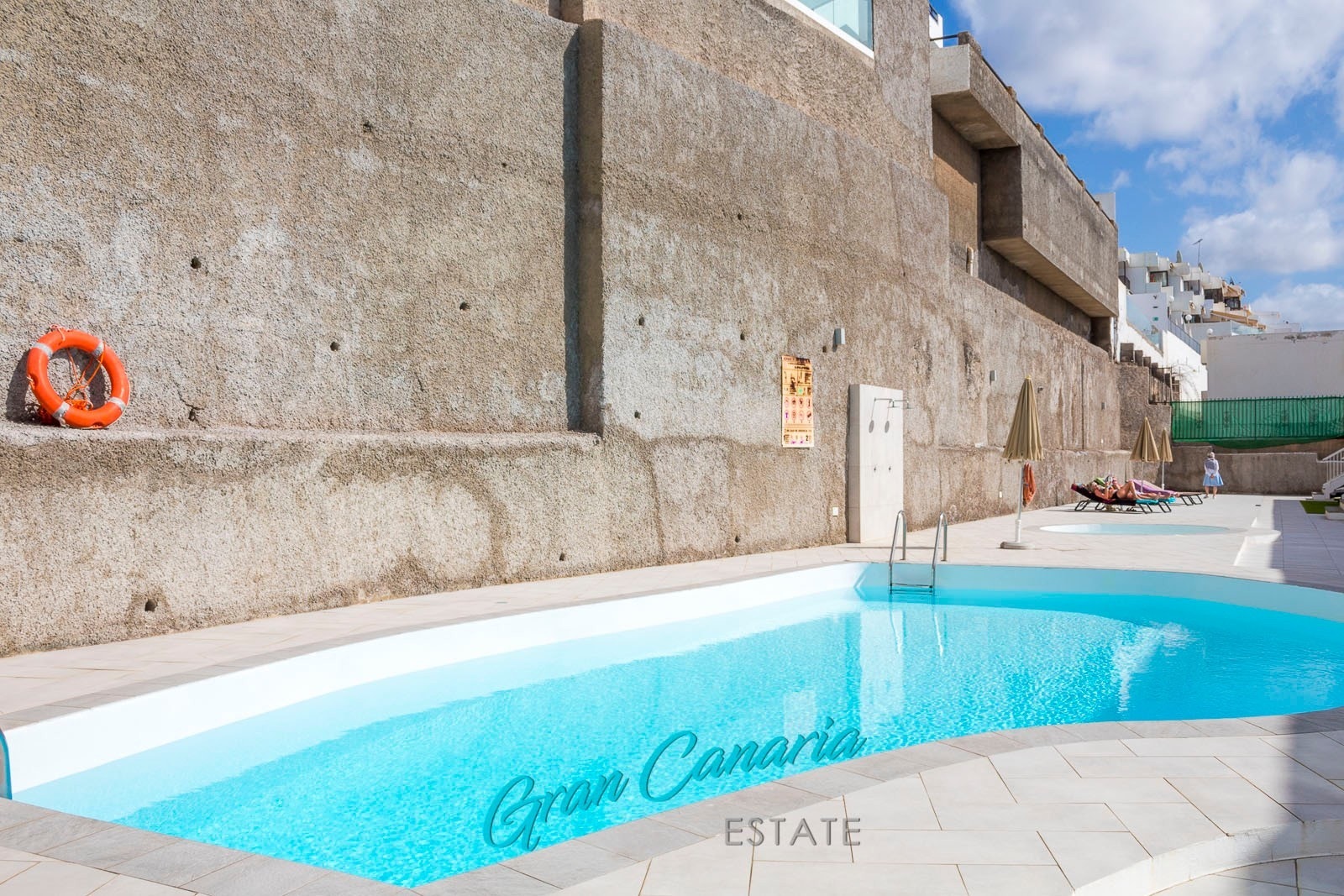 Felles oppvarmet svømmebasseng Galleribilde