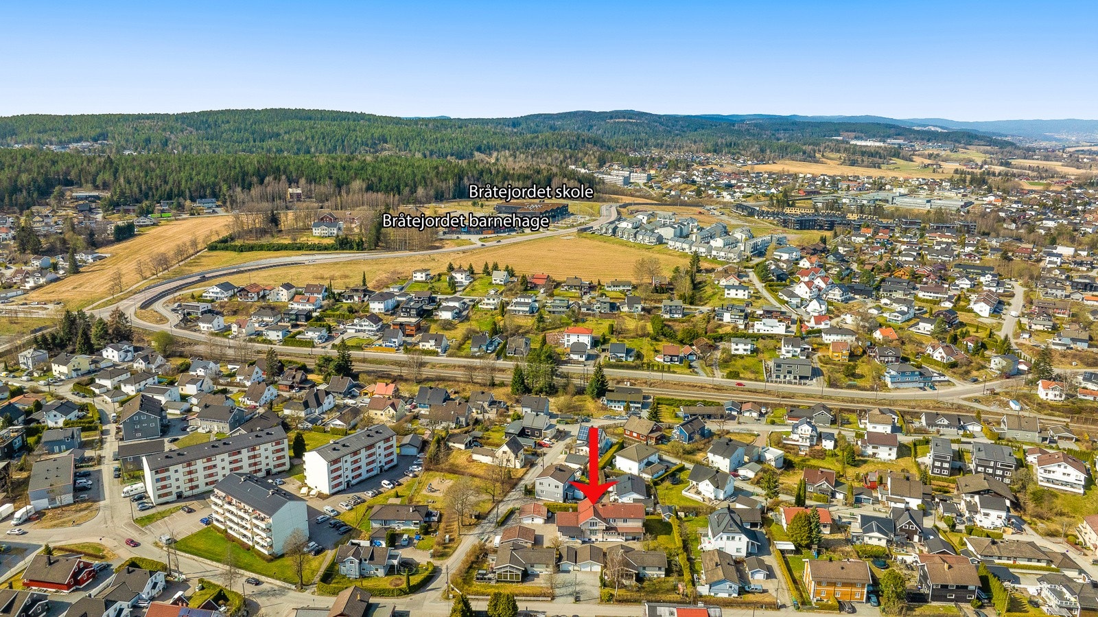 Det er gangavstand til skoler og barnehage. Galleribilde