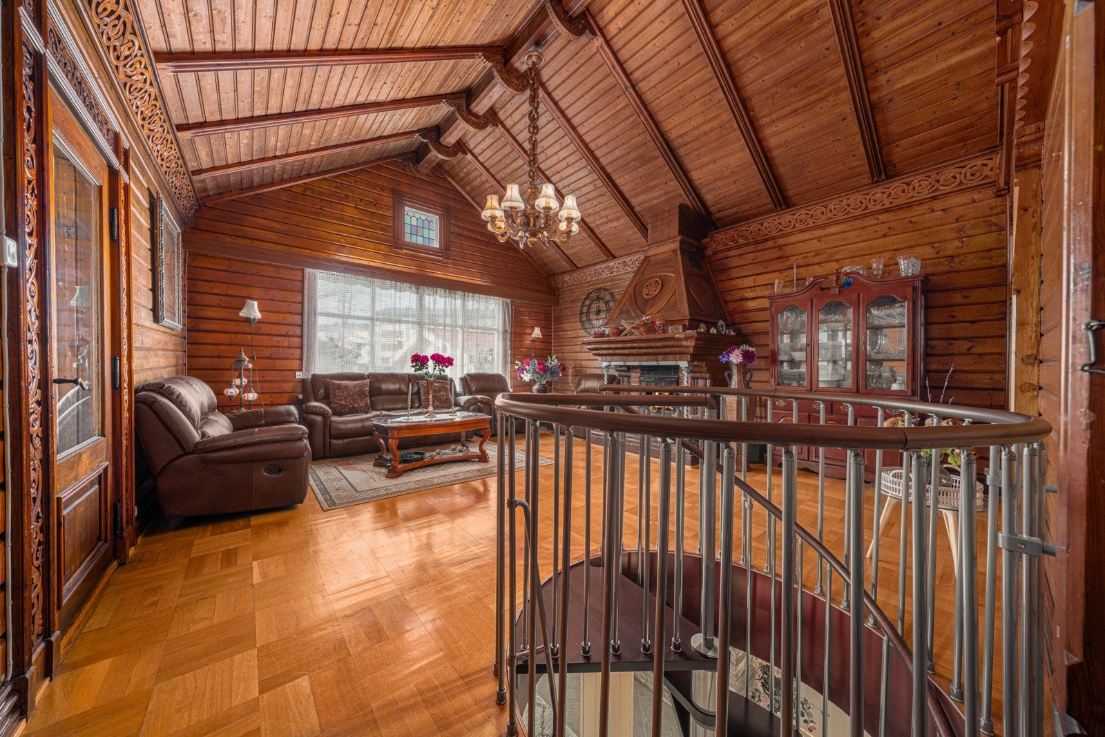 Velkommen inn til en del av Strømmens historie. Direktørboligen til Strømmen trevarefabrikk. Galleribilde