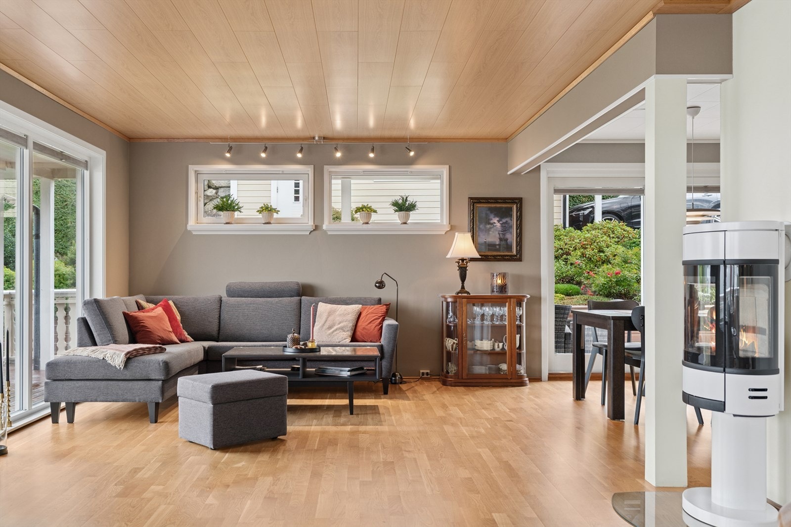 Flere møblerings muligheter og nyere peis Galleribilde