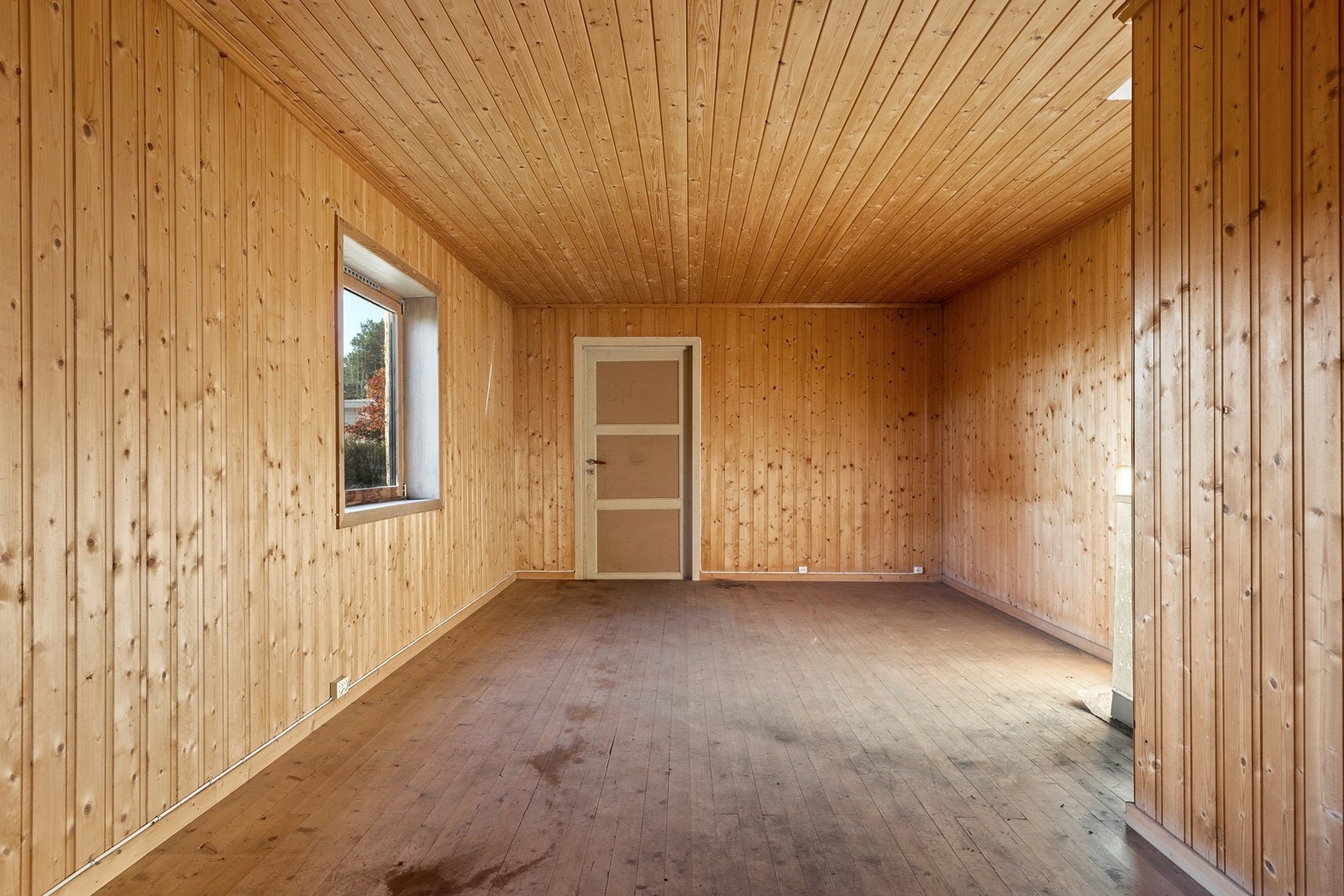 Kjelleren har gang og to kjellerrom Galleribilde