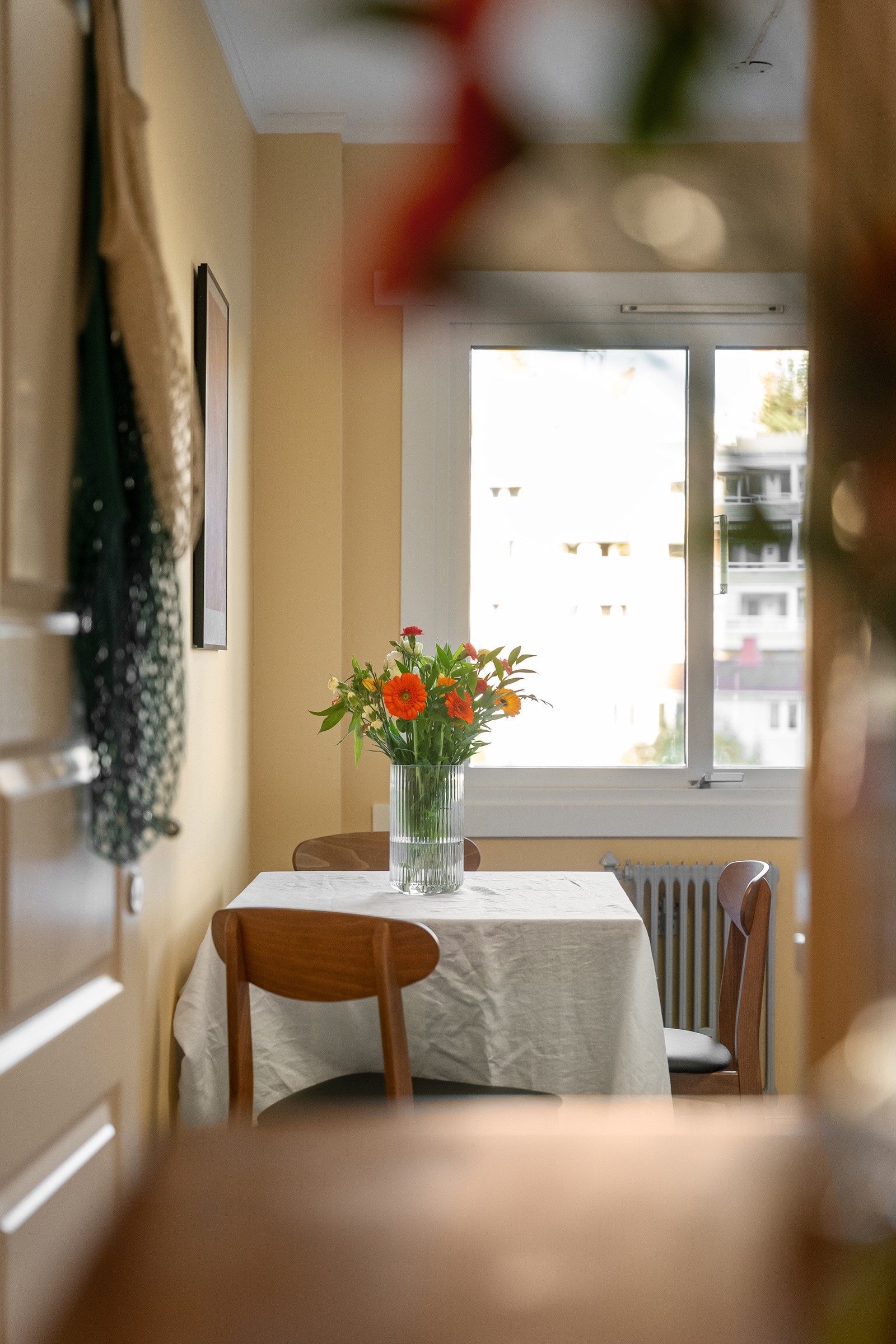 Leiligheten er malt i lekre farger som skaper en gjennomført og behagelig atmosfære. Galleribilde