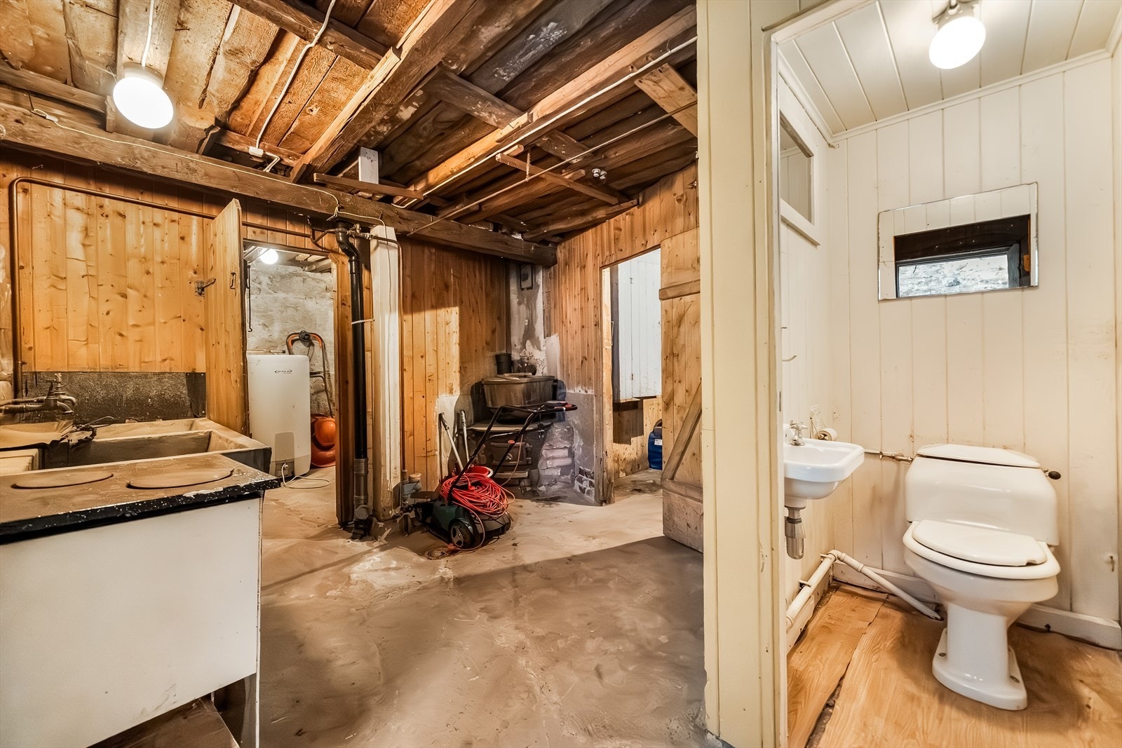 Kjellerrom Galleribilde