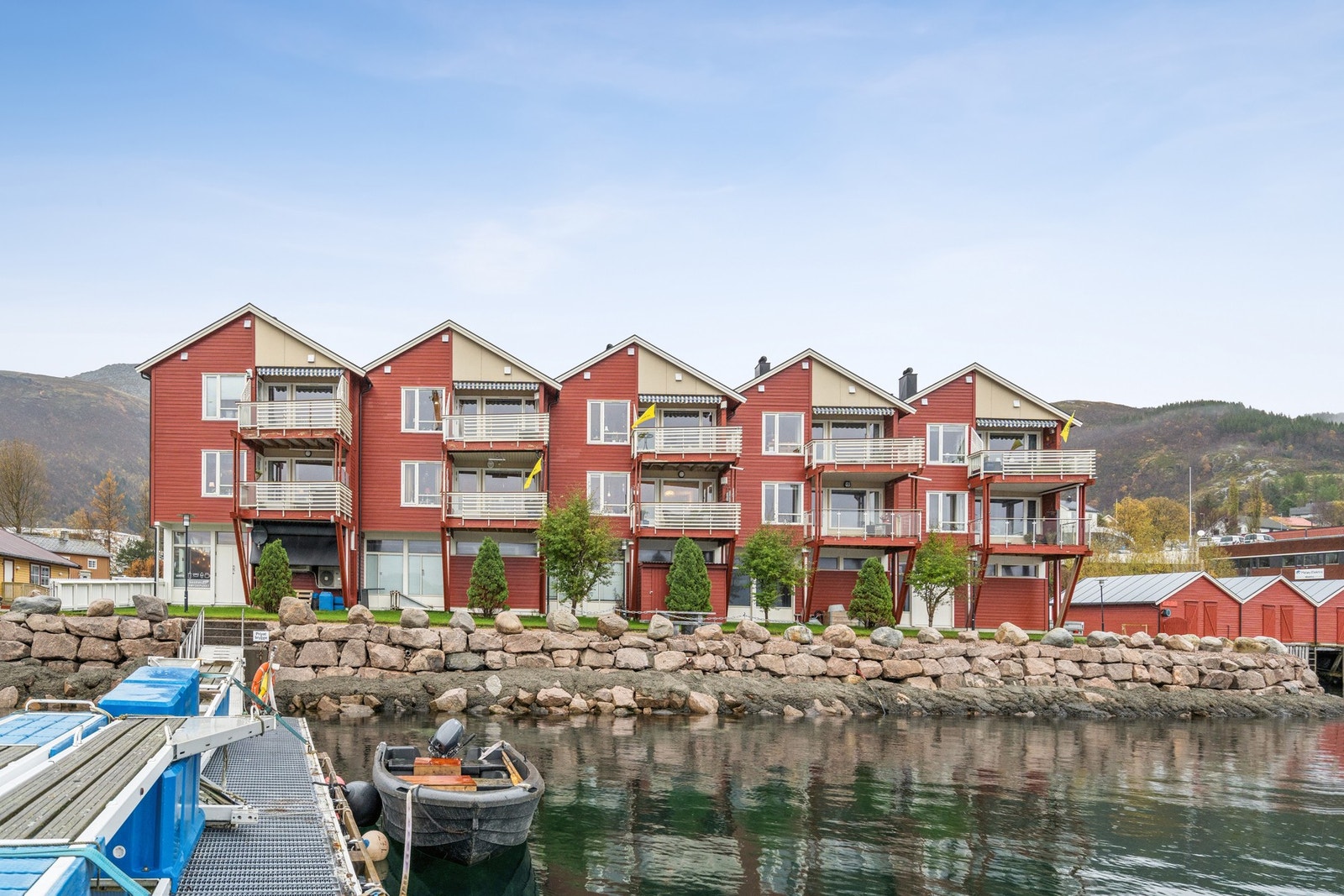 Eiendommen er pent opparbeidet. Galleribilde