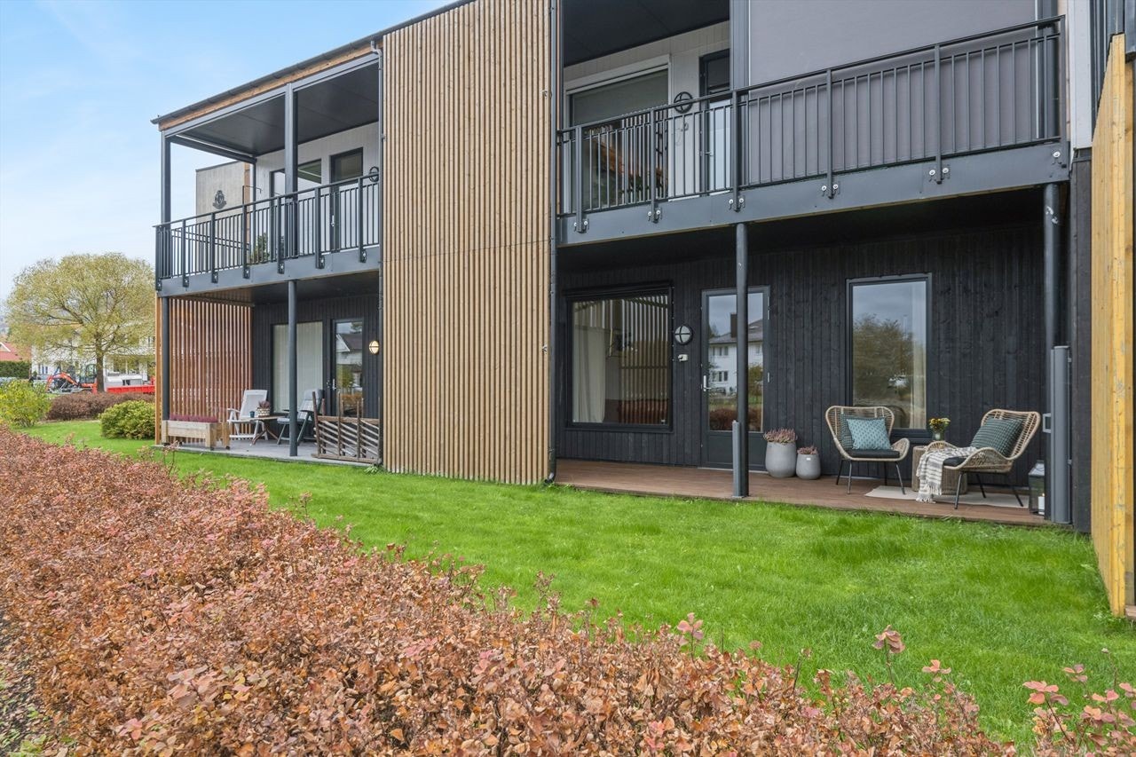 Velkommen til Elvegata 11C i Brumunddal! Galleribilde