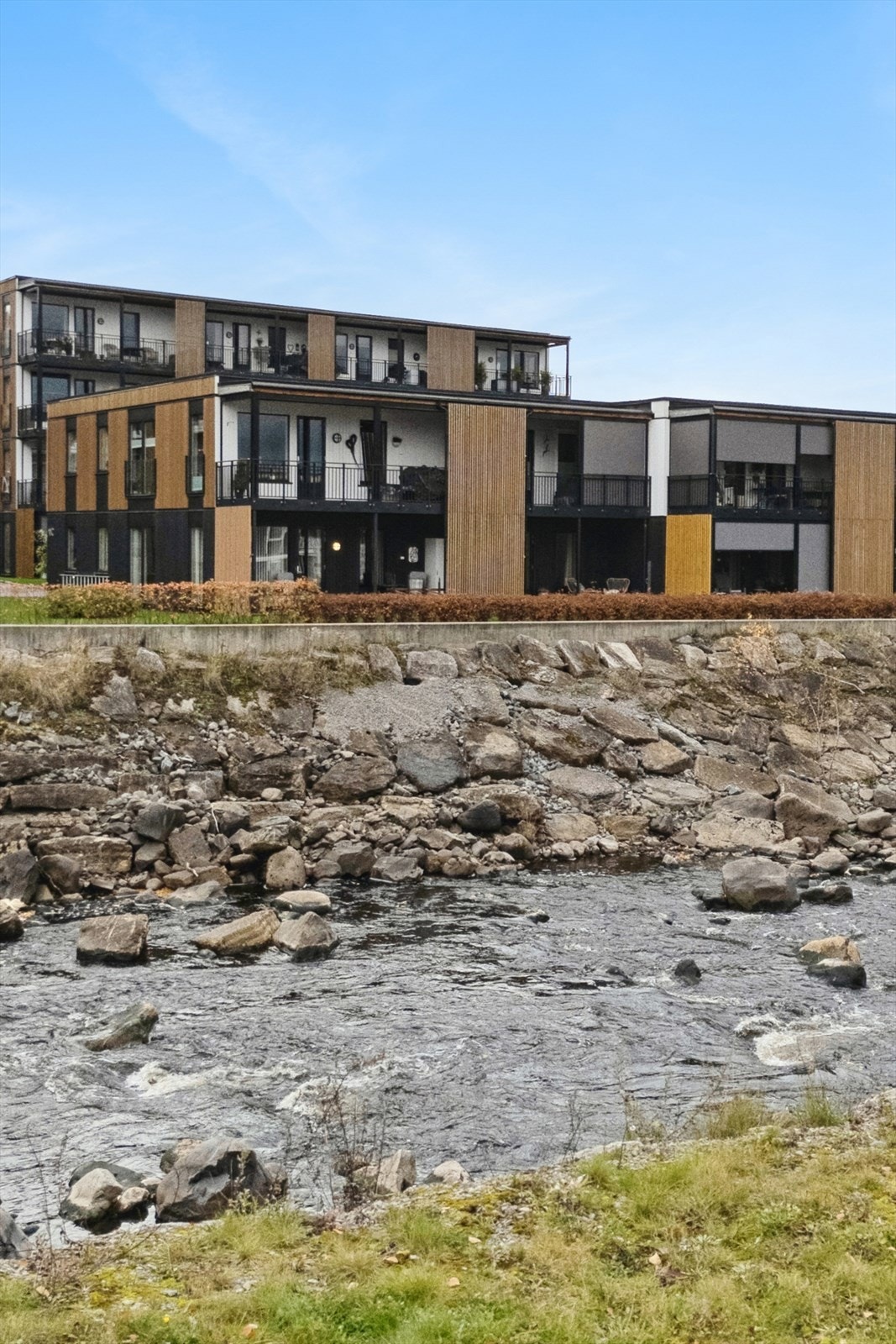 Den fine beliggenheten ved Brumunda-elven gir nærhet til fine turområder. Galleribilde