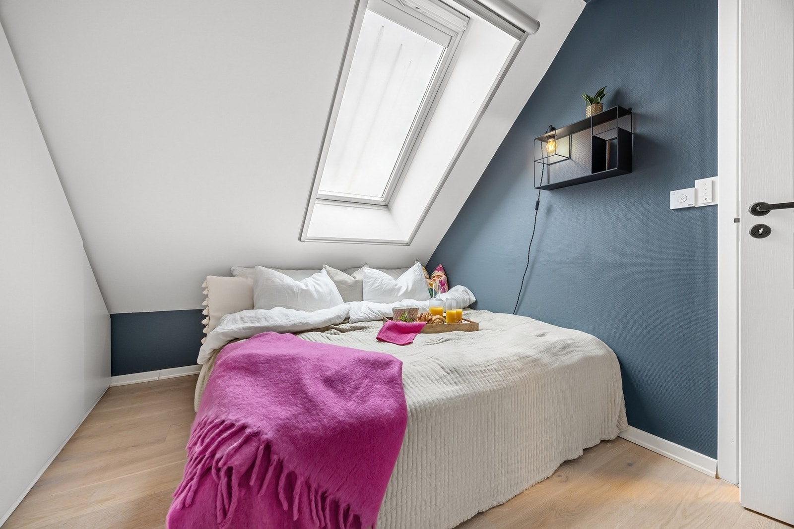 Soverommet vender mot rolig bakgård. Galleribilde