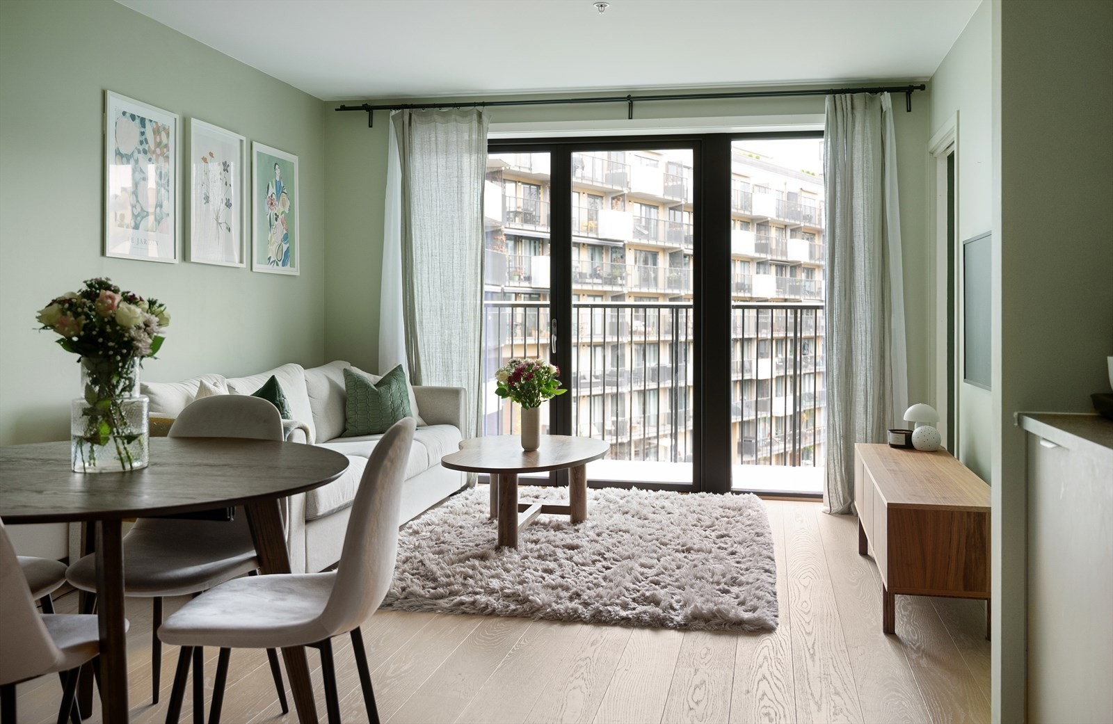 Boligen har en lekker enstavs parkett. Galleribilde