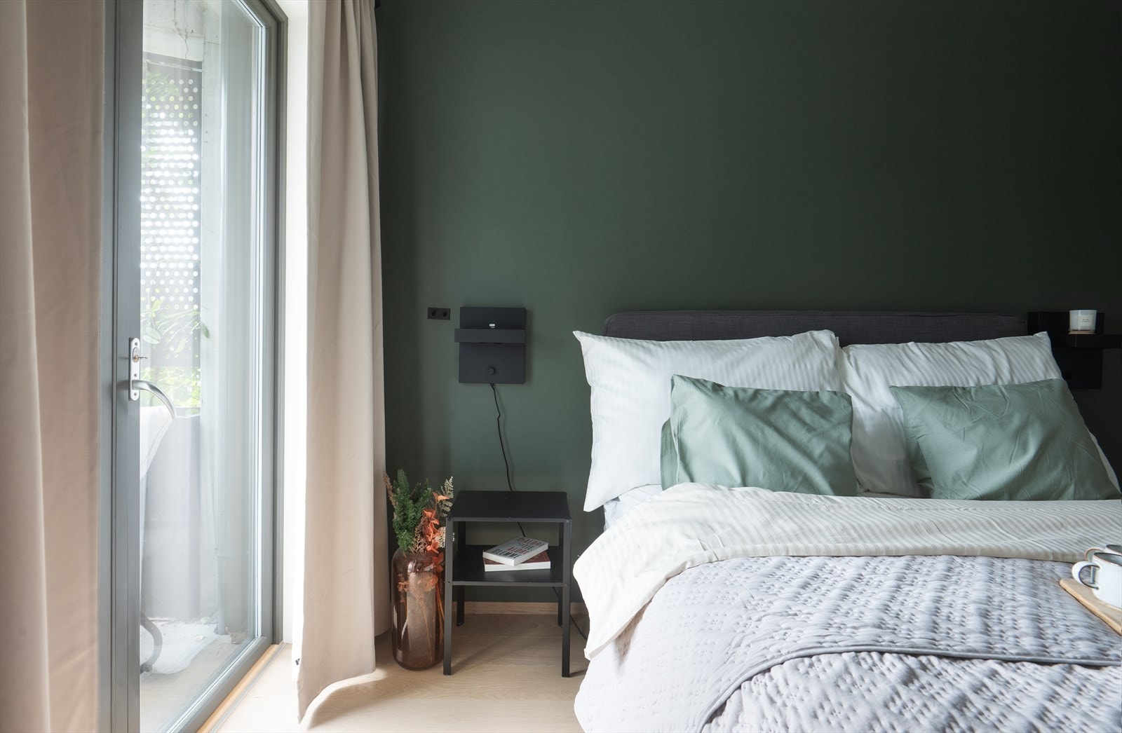 Soverommet har egen tilgang til balkongen. Galleribilde