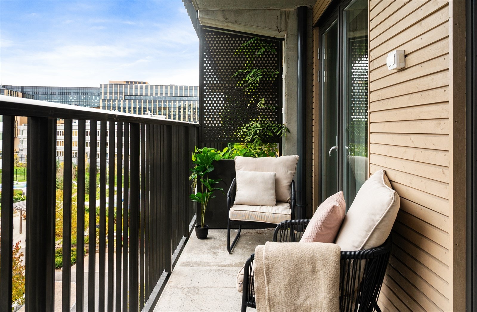 En moderne og pen 2-roms fra 2021 med en deilig balkong på 8kvm. Galleribilde