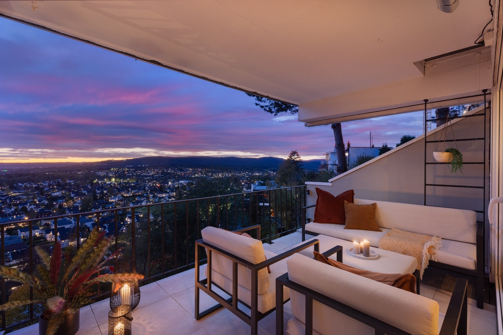 Dette er stedet for både sommermiddager, rolige kvelder og små hverdagsøyeblikk. Galleribilde