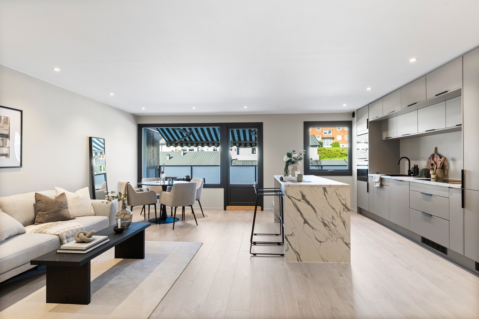 Stue og kjøkken Galleribilde