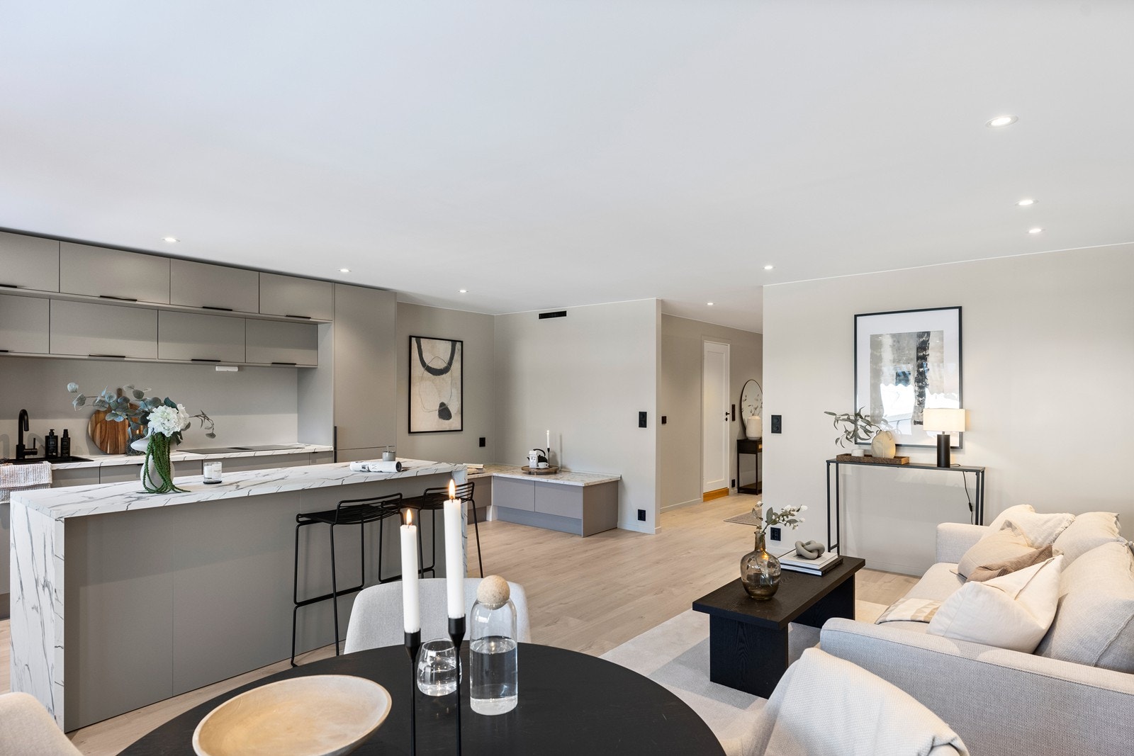 Stue og kjøkken Galleribilde