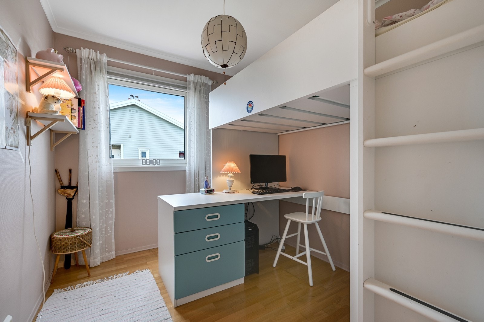 Soverom 2 av 3 Galleribilde