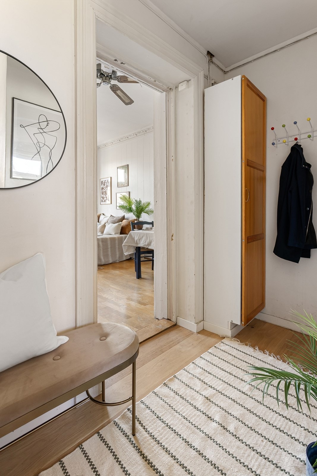 I tillegg medfølger bod på loftet og i kjeller (totalt 14,2 kvm gulvareal). Galleribilde