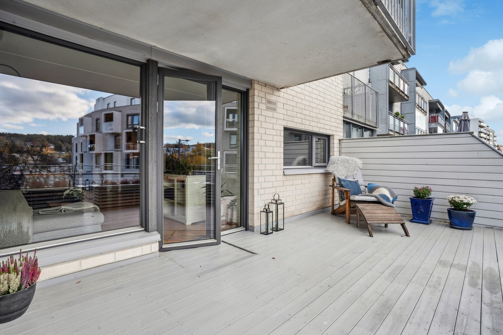 God plass til møblering av eget ønske, grill og beplantning. Galleribilde