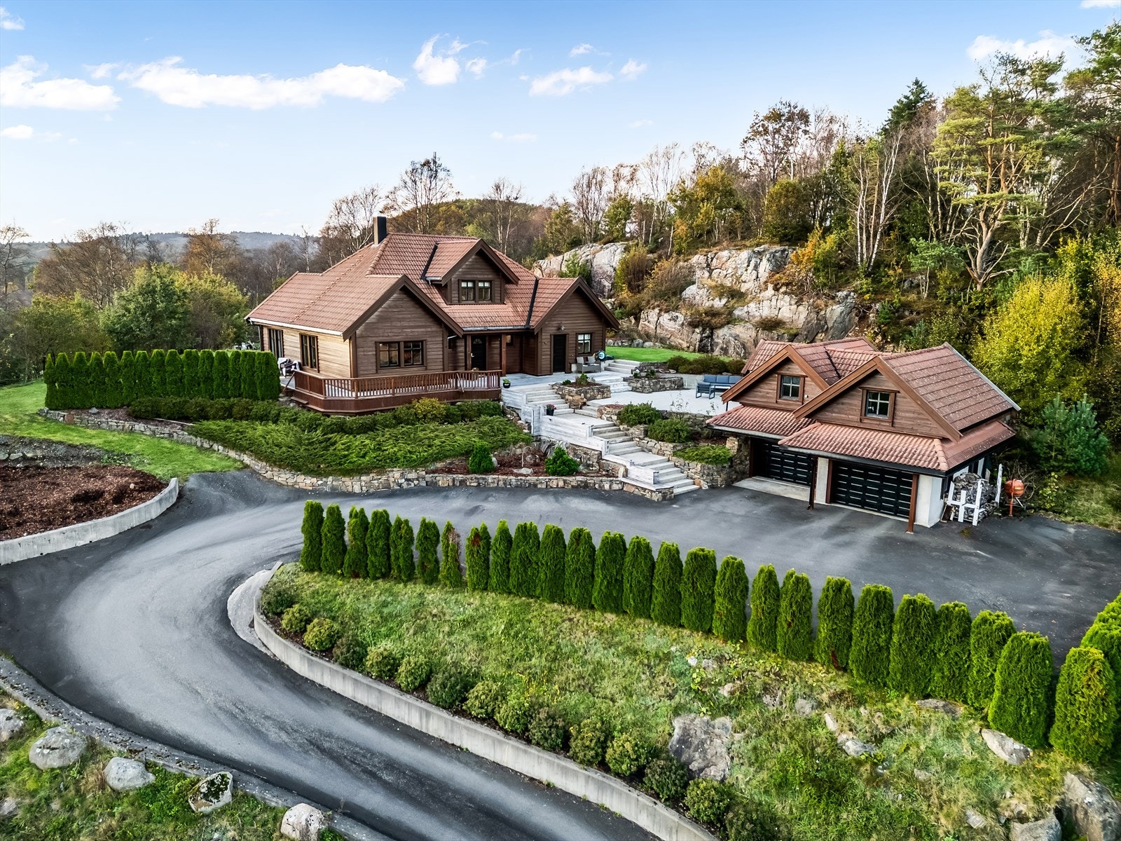 Eiendomsmegler MNEF Anita Cecilie Gabrielsen ønsker velkommen til Ingebjørgsmyra 10! Galleribilde