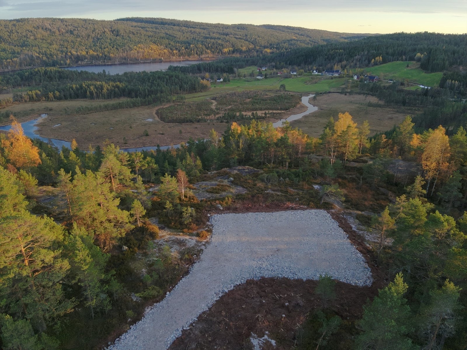 Exbo v/ Hanne Kristine Meiholt presenterer Skoretjønnheia 12. Galleribilde