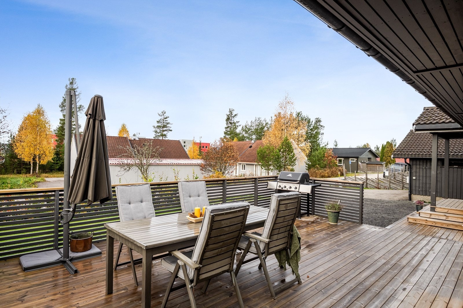 Den gode størrelsen på ca. 52m² gjør at du enkelt kan innrede med ulike soner og flere sittegrupper. Galleribilde