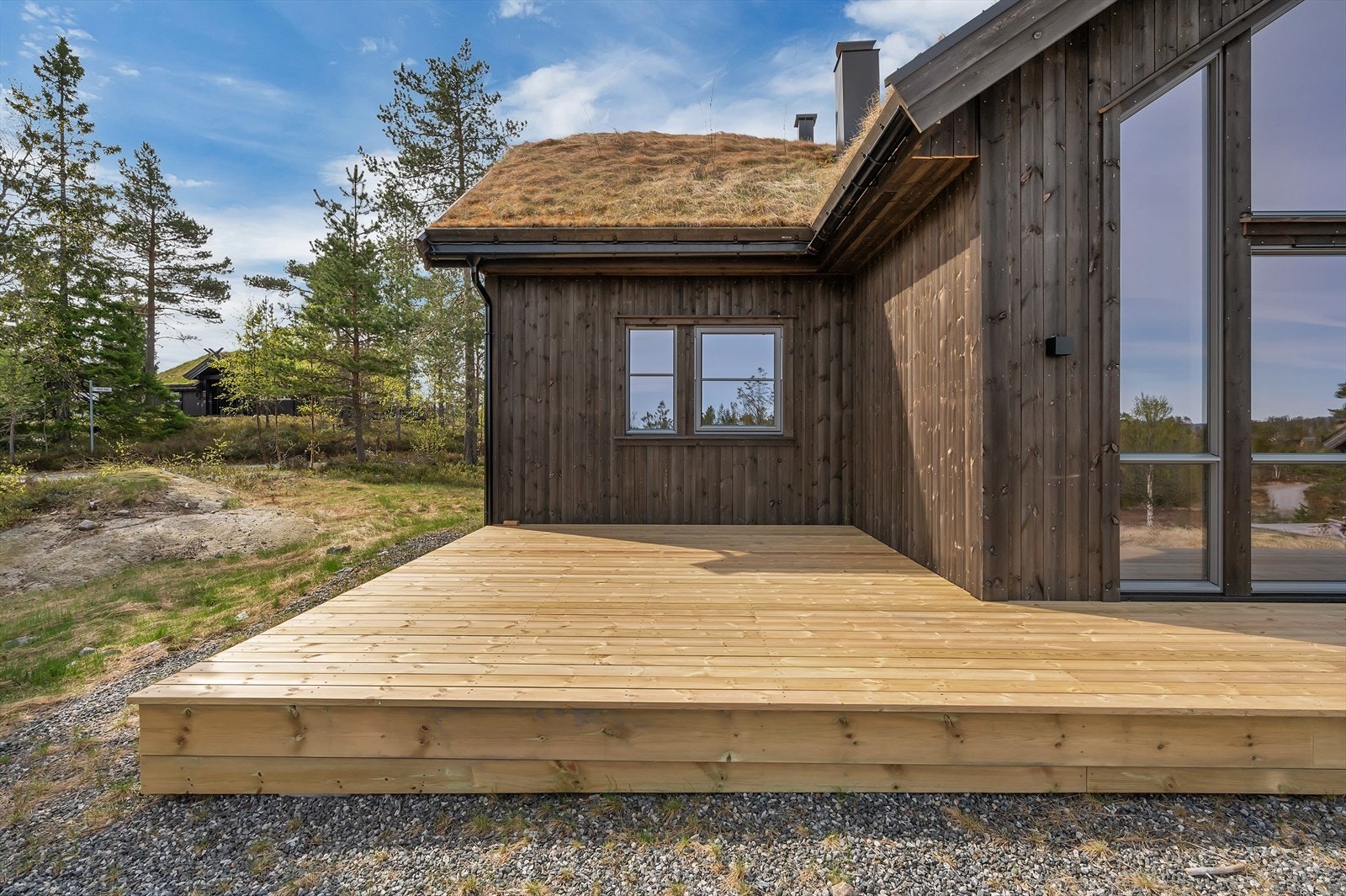 Terrasse med gode solforhold; her kan solen nytes! Galleribilde