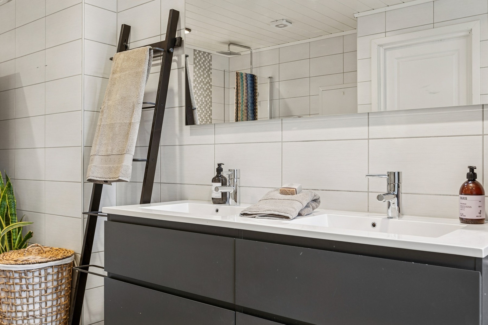 To servanter gjør hverdagen litt enklere. Galleribilde