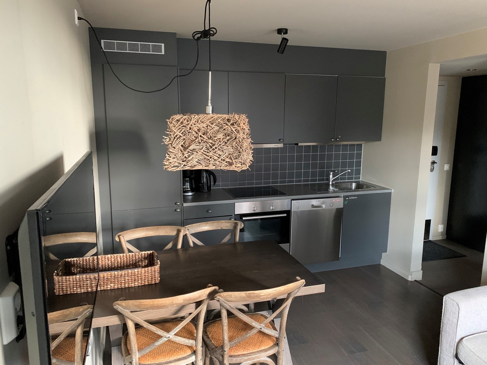 Stue mot kjøkken Galleribilde