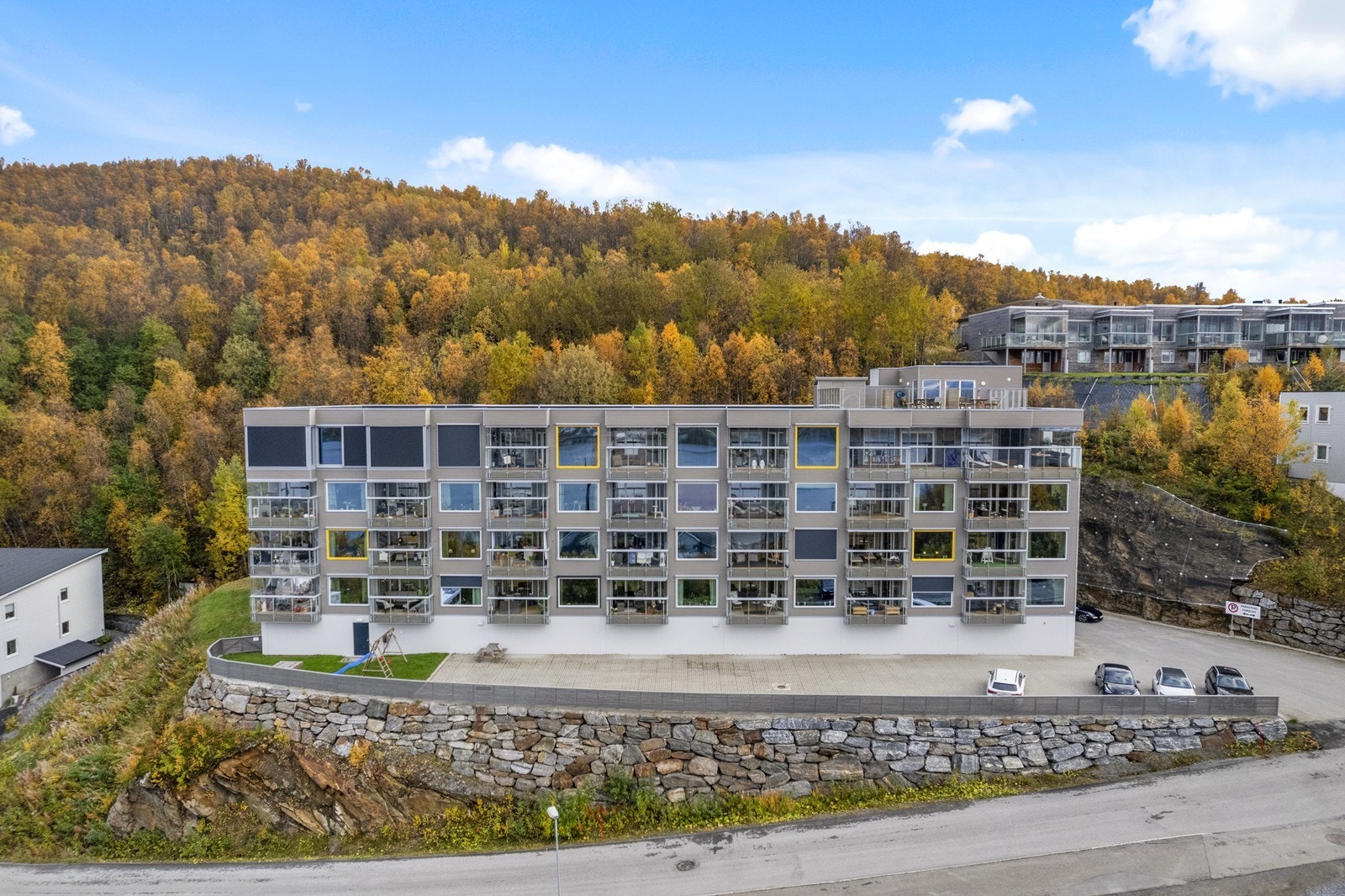 Reservér takterrassen til bursdager og selskap - med sol hele dagen. Galleribilde