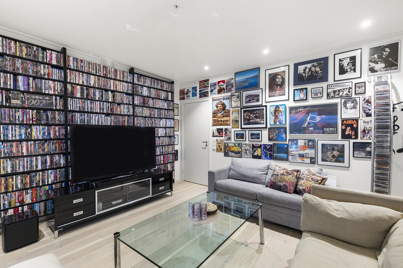 Rommet på 17 kvm kan brukes som kontor eller TV-stue. Galleribilde