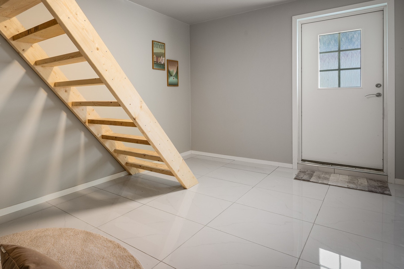 Også her er entréen er bygget ut i 2025, som har gitt godt med ekstra plass og et nyere uttrykk. Galleribilde