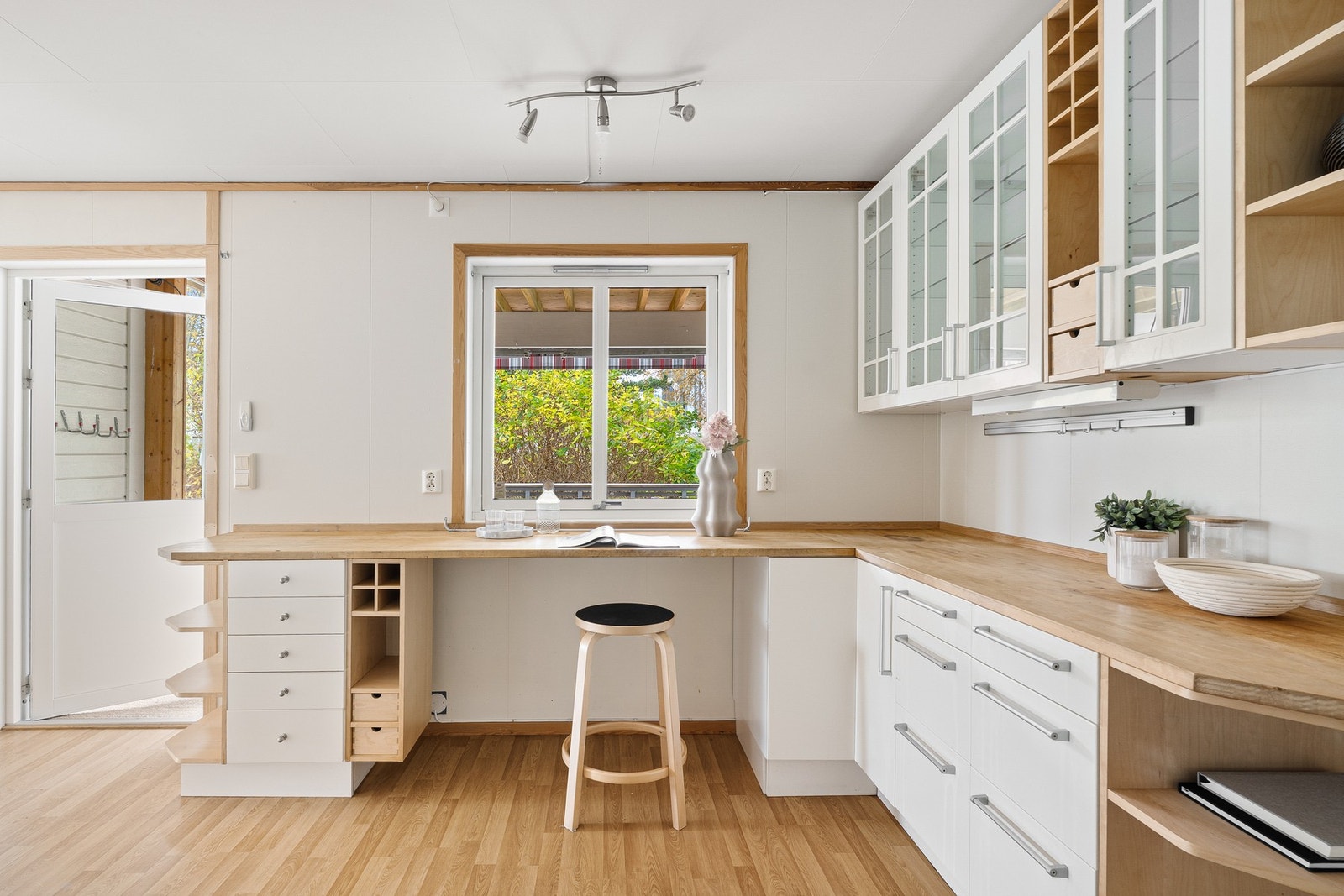 Svært romslig kjøkken på 19,4 kvm. Galleribilde