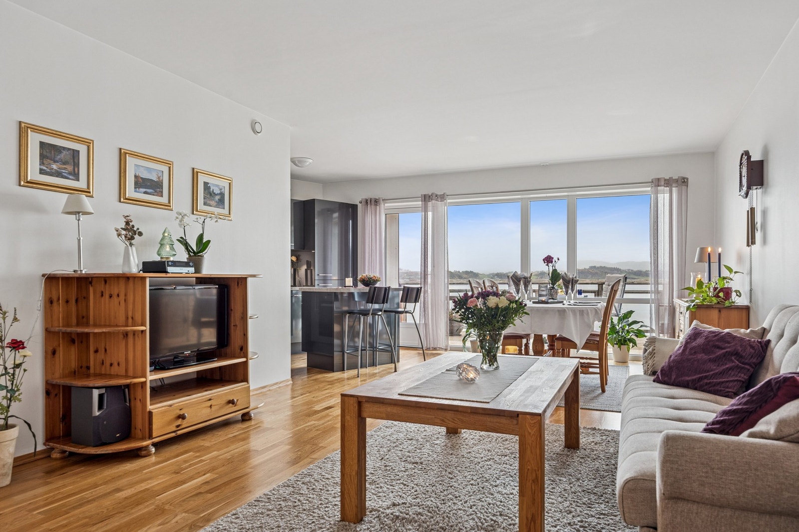 En lys og trivelig 3-romsleilighet med flott beliggenhet på Børsa. Galleribilde