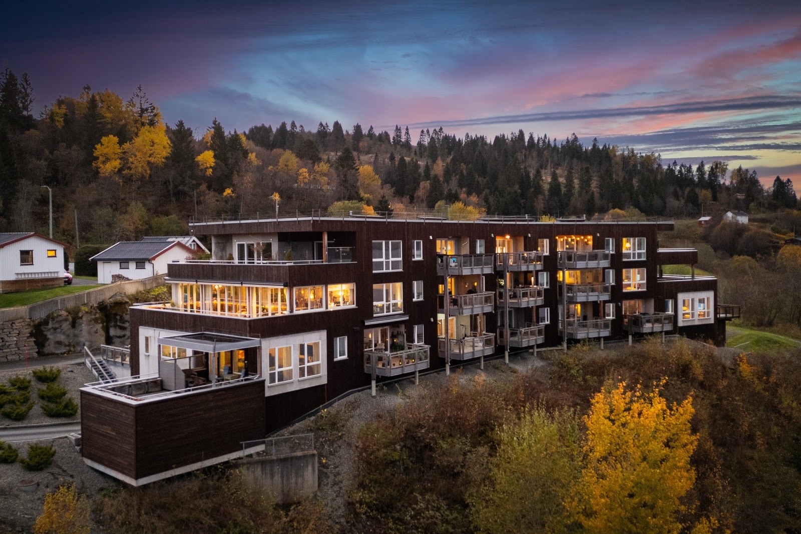 Leiligheten har en attraktiv og fredelig beliggenhet i Børsa, i et etablert og populært boligområde i Skaun kommune. Galleribilde