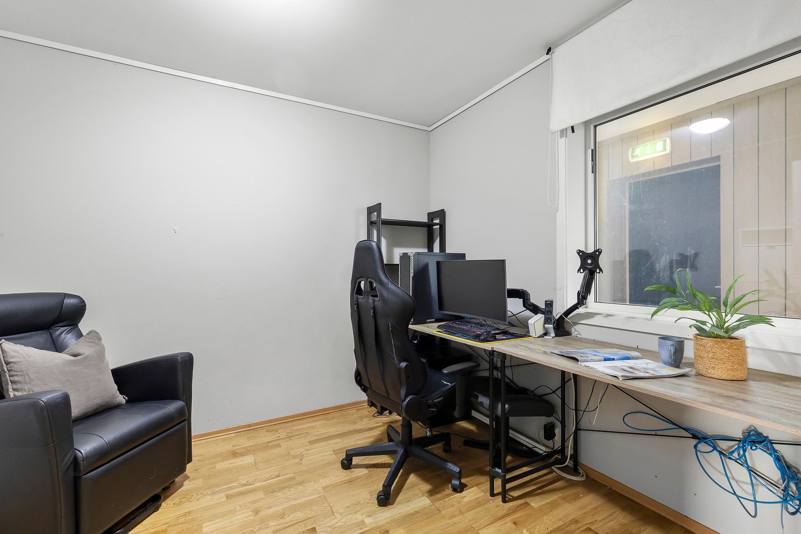 Soverom på 7,5 kvm vendt ut mot svalgangen. Galleribilde