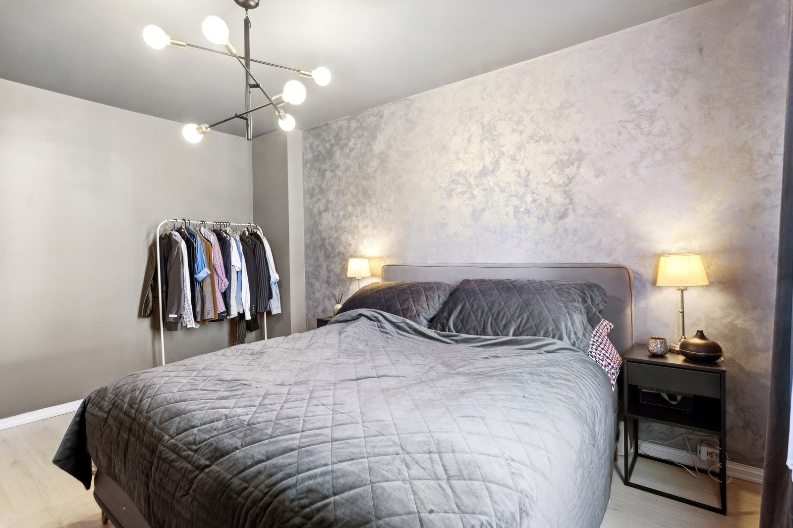 Soverom med god plass til ønsket møblement. Galleribilde