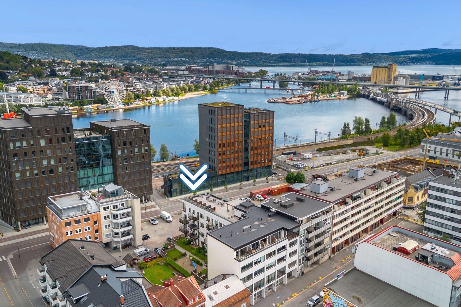 Bo urbant med elven som nærmeste nabo og Drammens byliv rett utenfor døren. Galleribilde