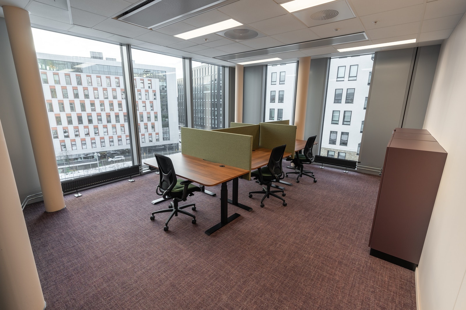 5manns kontor. Galleribilde