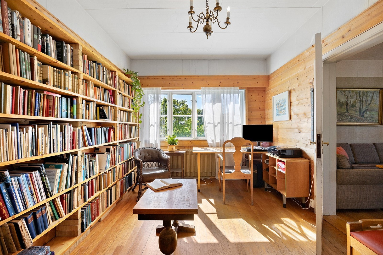 Opprinnelig "Røkeværelset" (1939), nå innredet og brukt som kontor/biblioteket. Galleribilde