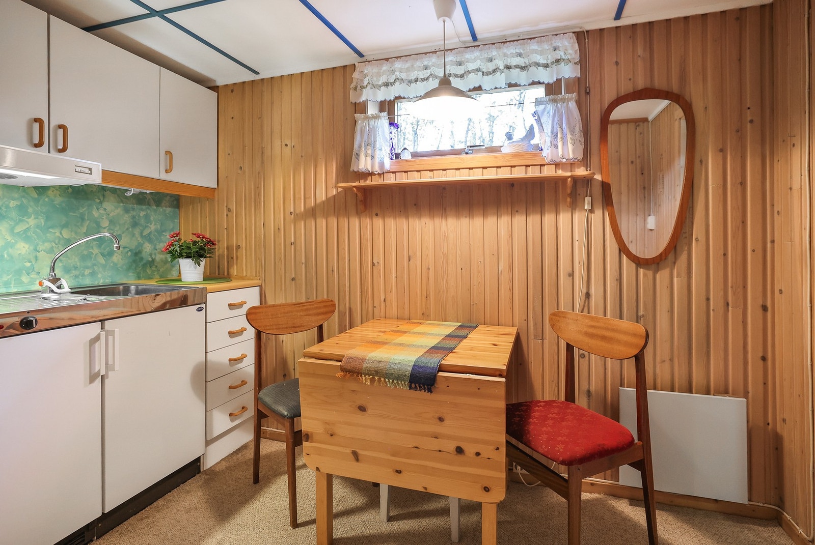 Rom som i dag er innredet som kjøkken. Galleribilde