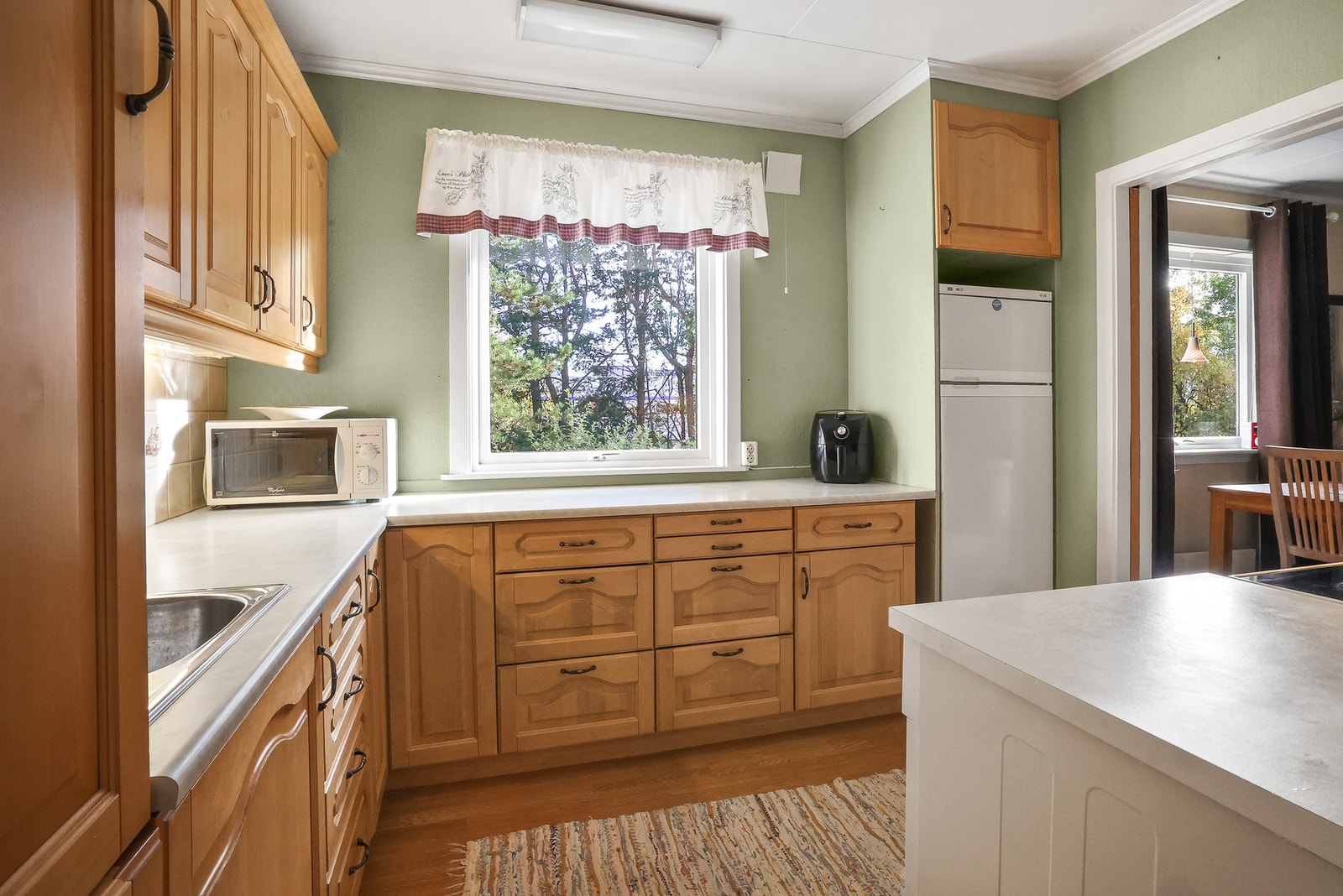 Det er frittstående hvitevarer. Galleribilde