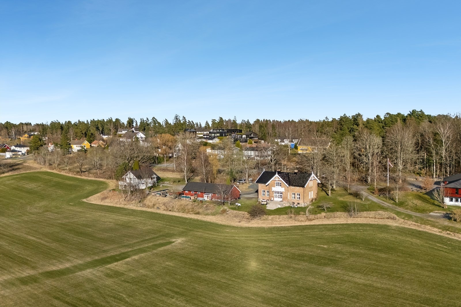 Nærhet til natur, sjø og flotte turstier Galleribilde