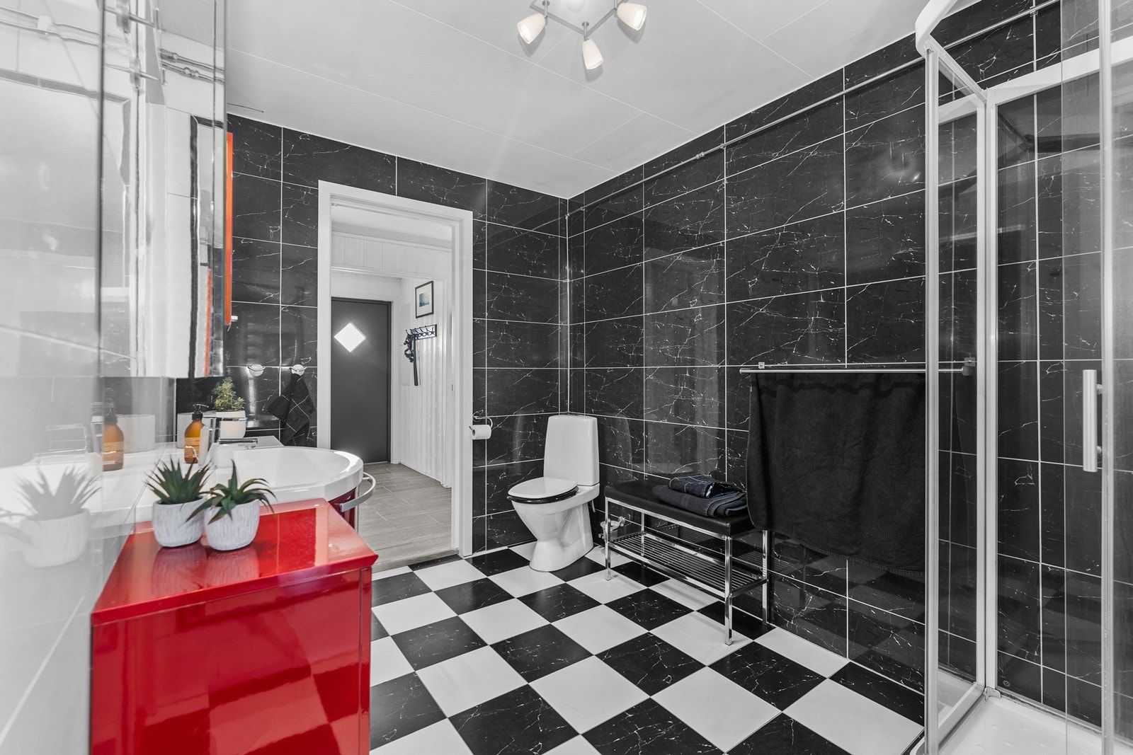 Baderom 1 etasje Galleribilde